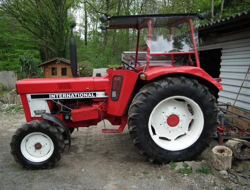 IHC 644-S Oldtimer Traktor  Trecker  Schlepper